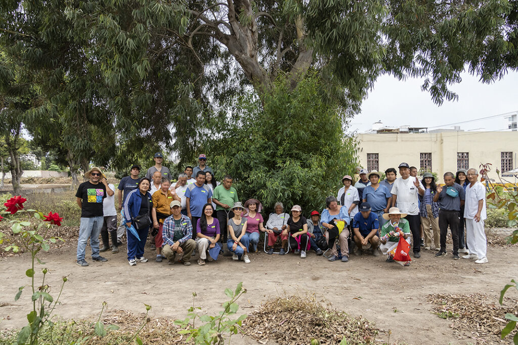 Sesión 1: Preparación del terreno.
Impartido por Maca y Gabriel, egresados de la Agraria
Zona Marginal